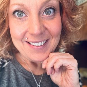 Meet your Posher, Carrie